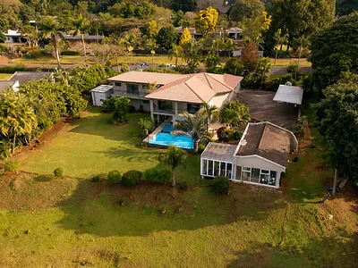 8 Bedroom House For Sale in Kloof - ZY75.webp