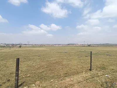 Farm For Sale in Vereeniging - 8XAV.webp