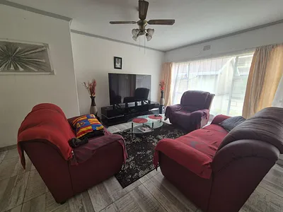 3 Bedroom Apartment For Sale in Vereeniging - d9Pa.webp