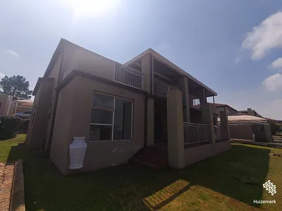 3 Bedroom Townhouse For Sale in Vanderbijlpark - Mz71.webp