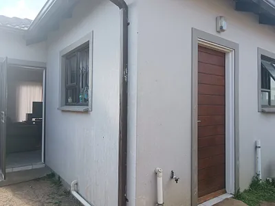 3 Bedroom House For Sale in Bloemfontein - c9Gf.webp