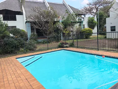 2 Bedroom Townhouse For Sale in Randburg - img