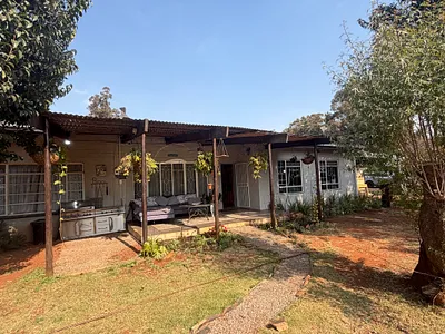 4 Bedroom House For Sale in Benoni - zAB0.webp