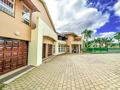 5 Bedroom House For Sale in Empangeni - LFHf.webp