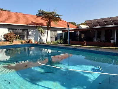4 Bedroom House For Sale in Witbank - AzVD.webp