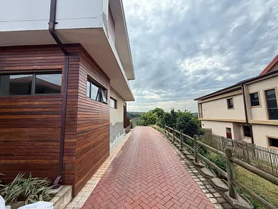 5 Bedroom House To Rent in Ballito - Pe1w.webp
