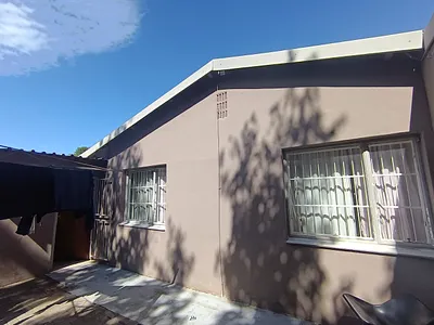 10 Bedroom House For Sale in Bloemfontein - N4m5.webp