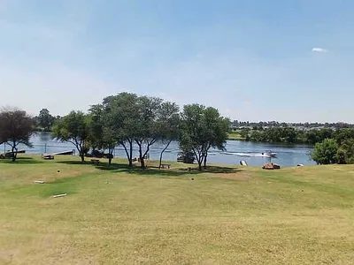 2 Bedroom Apartment For Sale in Vanderbijlpark - jllu.webp