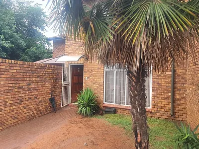 3 Bedroom Apartment For Sale in Heidelberg - NlME.webp