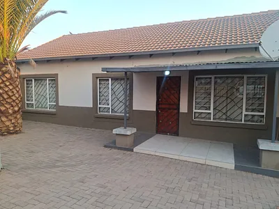 3 Bedroom Townhouse To Rent in Witbank - Ov6I.webp