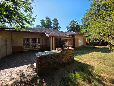 4 Bedroom House For Sale in Sasolburg - sERp.webp