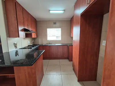 2 Bedroom Apartment For Sale in Vanderbijlpark - v76O.webp