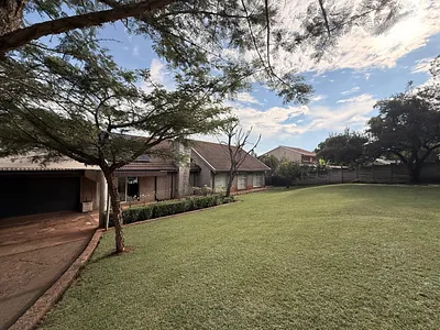 4 Bedroom House For Sale in Newcastle - zY2o.webp