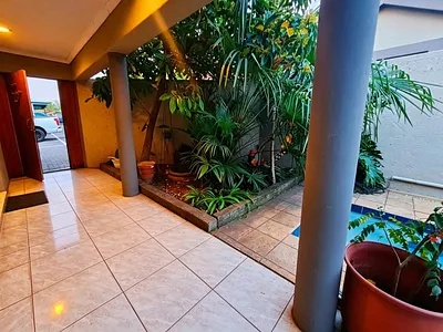 3 Bedroom Townhouse For Sale in Vanderbijlpark - a5Dt.webp