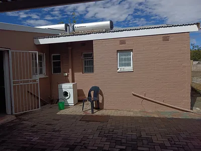 5 Bedroom House For Sale in Bloemfontein - wDWG.webp
