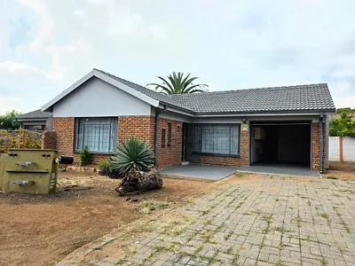 3 Bedroom House For Sale in Polokwane - oPLp.webp