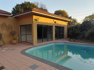 6 Bedroom House For Sale in Benoni - zWy8.webp