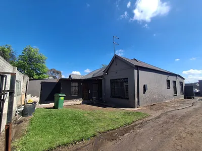 3 Bedroom House For Sale in Vereeniging - nRfF.webp