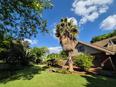 6 Bedroom House For Sale in Vereeniging - Q6V1.webp