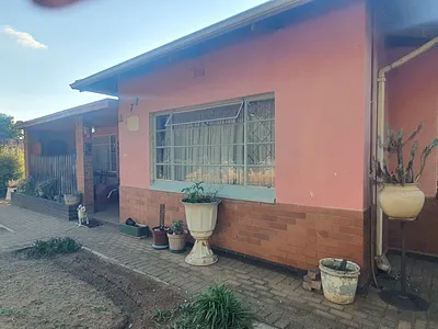 3 Bedroom House For Sale in Heidelberg - bwHj.webp