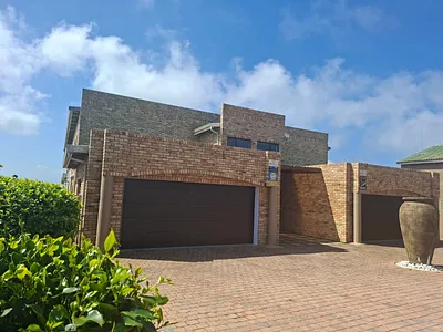 6 Bedroom House For Sale in Mossel Bay - img