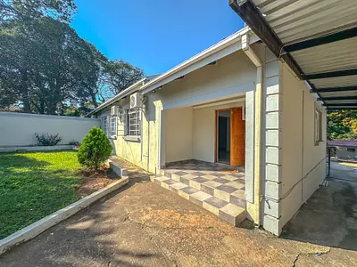 3 Bedroom House For Sale in Empangeni - ga7C.webp