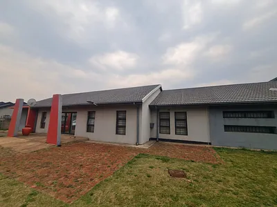 12 Bedroom House For Sale in Vereeniging - awZ2.webp