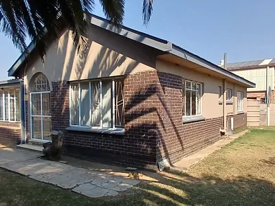 3 Bedroom House To Rent in Witbank - img