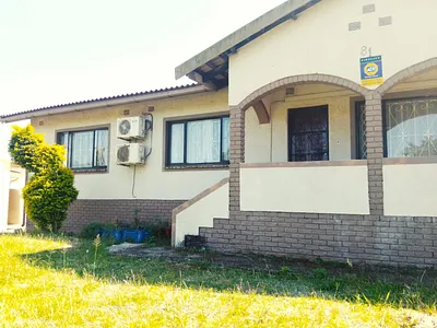 9 Bedroom House For Sale in Stanger - JvVq.webp