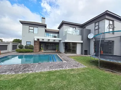 5 Bedroom House For Sale in Brakpan - s8mx.webp