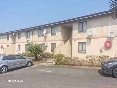 3 Bedroom Apartment For Sale in Phoenix - FtCN.webp