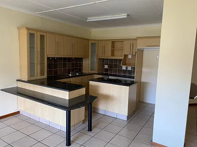 3 Bedroom Apartment For Sale in Pietermaritzburg - EQzR.webp