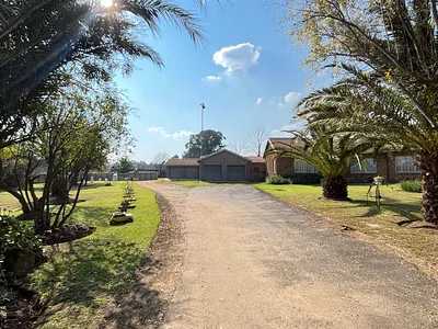 4 Bedroom House For Sale in Benoni - Ja7v.webp