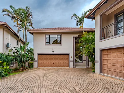 4 Bedroom House For Sale in Mount Edgecombe - oGNm.webp