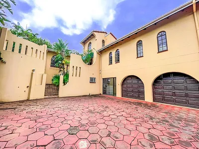 10 Bedroom House For Sale in Empangeni - 3UfO.webp