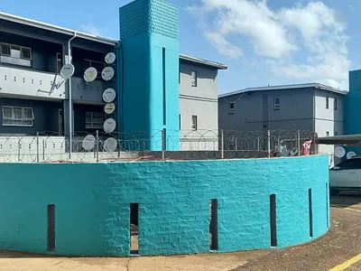 2 Bedroom Apartment For Sale in Empangeni - img