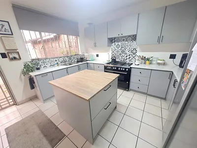 2 Bedroom Townhouse For Sale in Vereeniging - xfAm.webp