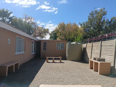 6 Bedroom House For Sale in Bloemfontein - v3ze.webp