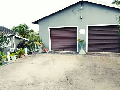 5 Bedroom House For Sale in Mandeni - fZ6T.webp