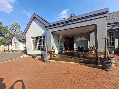4 Bedroom House For Sale in Kempton Park - sZRQ.webp