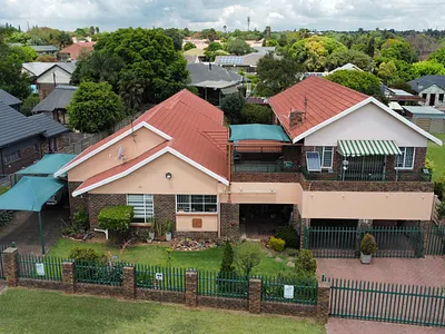 6 Bedroom House For Sale in Witbank - img