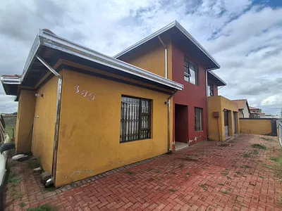 4 Bedroom House For Sale in Sebokeng - DXg4.webp