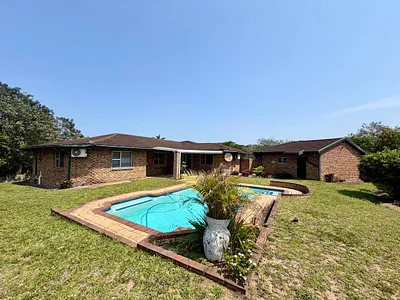 3 Bedroom House For Sale in Richards Bay - J74p.webp