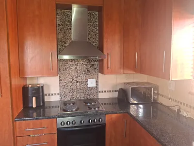 2 Bedroom House For Sale in Kempton Park - img