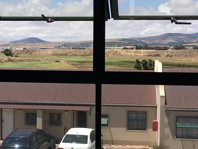 1 Bedroom Apartment To Rent in Blouberg - img