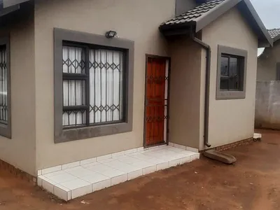 2 Bedroom House For Sale in Witbank - img