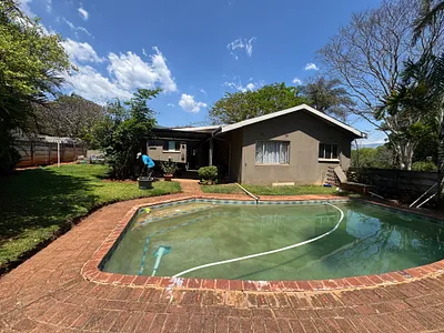 4 Bedroom House For Sale in Barberton - SzyU.webp