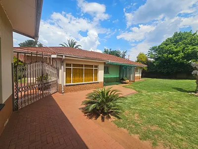 4 Bedroom House For Sale in Meyerton - tY7Q.webp