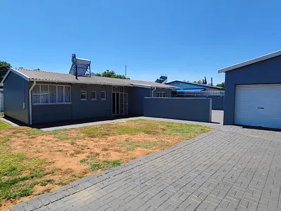 3 Bedroom House To Rent in Sasolburg - 90JG.webp