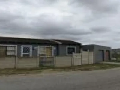 1 Bedroom House For Sale in Port Elizabeth - img